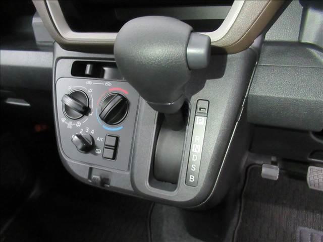 ムーヴ Ｌ　届出済未使用車　スマートアシスト　コーナーセンサー　踏み間違い防止装置　アイドリングストップ　横滑り防止装置　マニュアルエアコン　車線逸脱警報　ヘッドライトレベライザー　ＬＥＤヘッドランプ（62枚目）