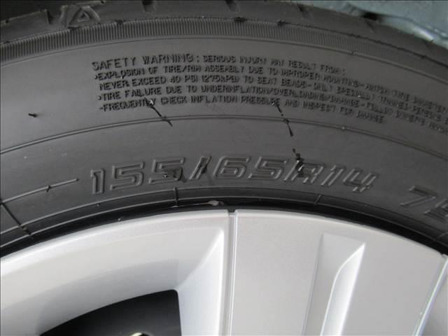 スペーシア ハイブリッドＧ　届出済未使用車　スズキセーフティサポート　ステアリングスイッチ　オートエアコン　スマートキー　アイドリングストップ　横滑り防止装置　車線逸脱警報　コーナーセンサー　ＬＥＤヘッドランプ（75枚目）