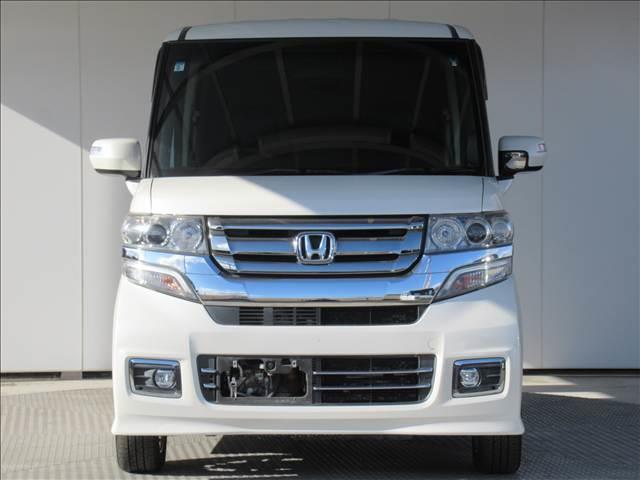 Ｎ－ＢＯＸカスタム Ｃｕｓｔｏｍ　ＳＳパッケージ　禁煙車　純正ナビ　両側電動スライドドア　バックモニター　シートヒーター　シートクーラー　横滑り防止装置　オートエアコン　ビルドインＥＴＣ　電格ミラー　フォグ（17枚目）