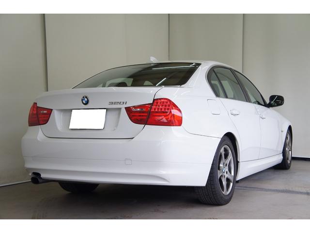 320i(3枚目)