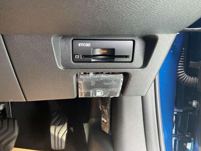 ノート Ｘ　プロパイロット　メーカーナビ　３６０°モニタ－　ＬＥＤライト　障害物センサー　スマートルームミラー　車線逸脱警報　オートマチックハイビーム　ドラレコ　ＥＴＣ　フルセグＴＶ　インテリキー　オートエアコン（11枚目）