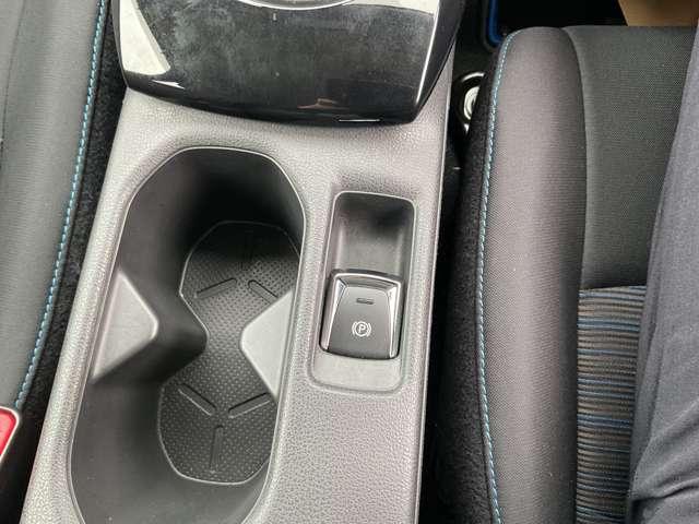 前席ドリンクホルダー