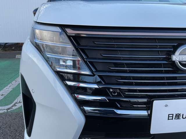 セレナ ｅ－パワー　ハイウェイスターＶ　９０周年記念車　当社試乗車ＵＰ　プロパイロット　メーカーナビ　後席モニター　エマージェンシーブレーキ　アラウンドビューモニター　ＥＴＣ　ドラレコ　両側電動スライドドア　シートヒーター　スマートミラー　障害物センサー（19枚目）