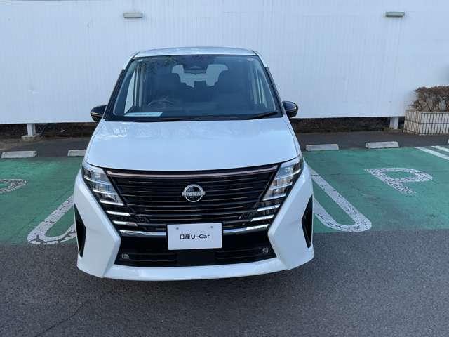 セレナ ｅ－パワー　ハイウェイスターＶ　９０周年記念車　当社試乗車ＵＰ　プロパイロット　メーカーナビ　後席モニター　エマージェンシーブレーキ　アラウンドビューモニター　ＥＴＣ　ドラレコ　両側電動スライドドア　シートヒーター　スマートミラー　障害物センサー（22枚目）