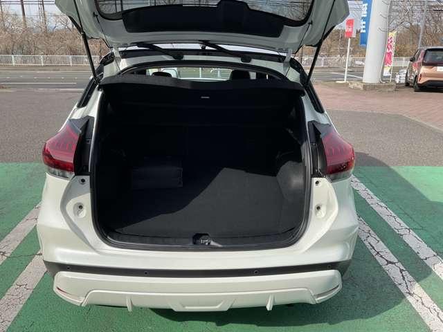 �ו���ςނ��߂̃X�y�[�X����������m�ۏo���܂��B