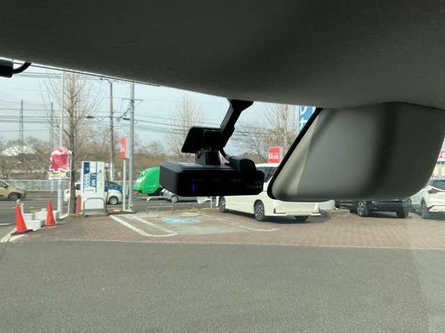 デイズルークス 660 X 4WD 衝突軽減 ナビ 360°モニター ワンオーナー アイドリングストップ 横滑り防止装置 オートエアコン シートヒーター ドラレコ フルセグTV DVD再生 インテリキー 左電動スライドドア ワンオーナー(9枚目)