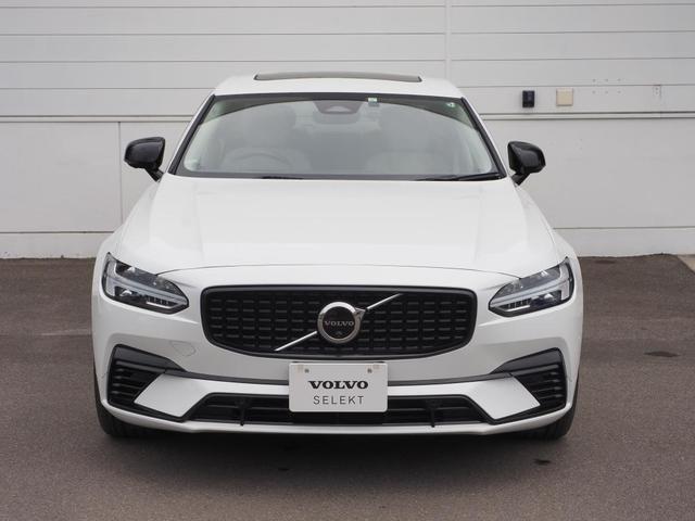 Ｓ９０ リチャージアルティメットＴ８　ＡＷＤプラグインＨＶ　４ＷＤ　認定中古車　デモカーアップ　ｈａｒｍａｎｋａｒｄｏｎプレミアムサウンドシステム　Ｇｏｏｇｌｅ搭載／ＥＴＣ／３６０度カメラ　サンルーフ　９インチタッチスクリーン式センターディスプレイ（9枚目）