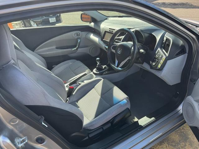 ＣＲ－Ｚ α　ナビ　バックカメラ　マニュアル６速　ＥＴＣ　スマートキー（10枚目）