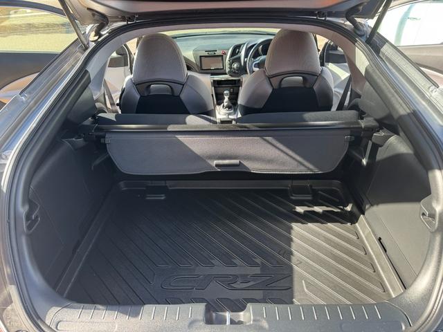 ＣＲ－Ｚ α　ナビ　バックカメラ　マニュアル６速　ＥＴＣ　スマートキー（12枚目）