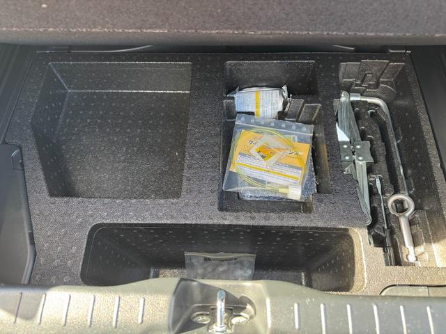 ＣＲ－Ｚ α　ナビ　バックカメラ　マニュアル６速　ＥＴＣ　スマートキー（15枚目）