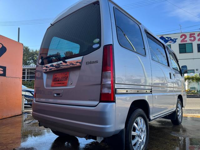 サンバーディアス ディアス　マニュアル５速　４ＷＤ（17枚目）