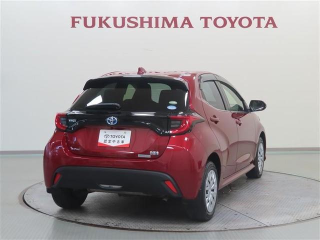 ヤリス ハイブリッドＺ　４ＷＤ　メモリーナビ　ミュージックプレイヤー接続可　バックカメラ　衝突被害軽減システム　ＥＴＣ　ＬＥＤヘッドランプ　記録簿　アイドリングストップ（2枚目）