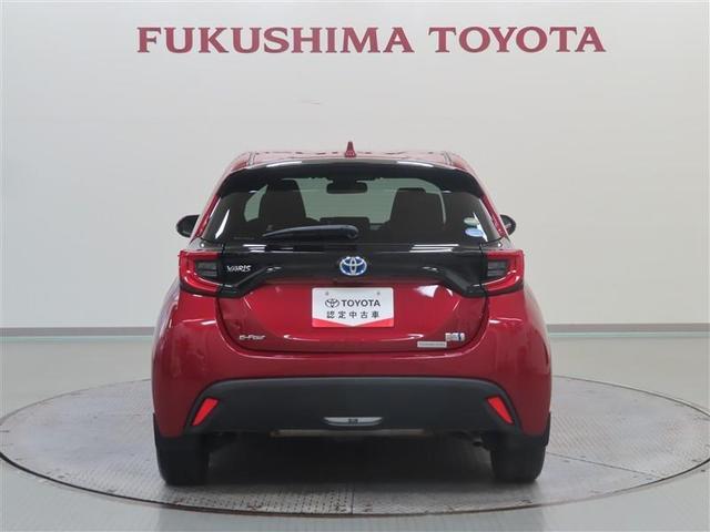 ヤリス ハイブリッドＺ　４ＷＤ　メモリーナビ　ミュージックプレイヤー接続可　バックカメラ　衝突被害軽減システム　ＥＴＣ　ＬＥＤヘッドランプ　記録簿　アイドリングストップ（6枚目）