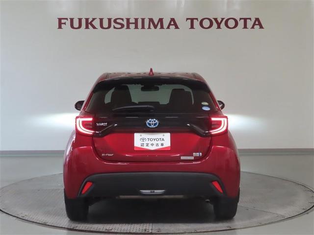 ヤリス ハイブリッドＺ　４ＷＤ　メモリーナビ　ミュージックプレイヤー接続可　バックカメラ　衝突被害軽減システム　ＥＴＣ　ＬＥＤヘッドランプ　記録簿　アイドリングストップ（8枚目）