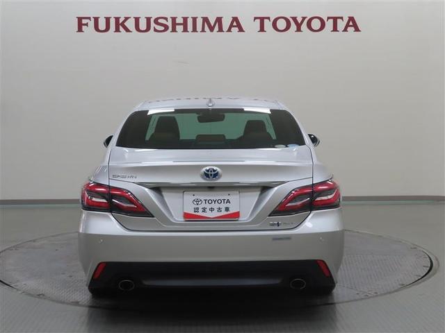 クラウンハイブリッド Ｓ　Ｆｏｕｒ　エレガンススタイル　４ＷＤ　フルセグ　メモリーナビ　ＤＶＤ再生　ミュージックプレイヤー接続可　バックカメラ　衝突被害軽減システム　ＥＴＣ　ＬＥＤヘッドランプ　ワンオーナー　記録簿　アイドリングストップ（6枚目）