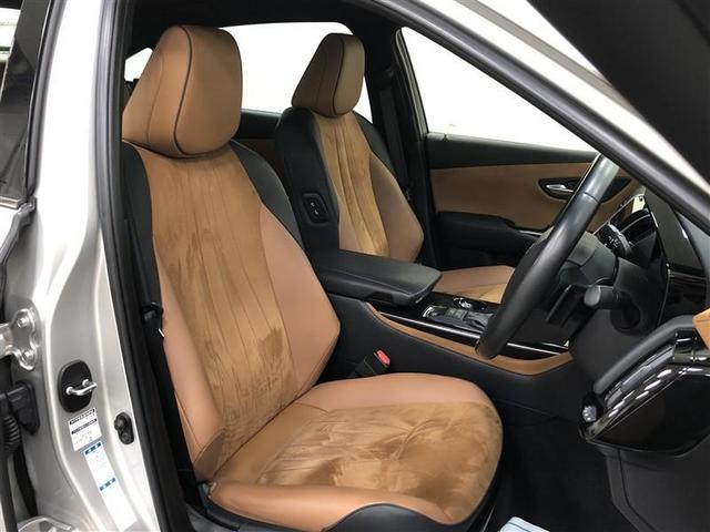 クラウンハイブリッド Ｓ　Ｆｏｕｒ　エレガンススタイル　４ＷＤ　フルセグ　メモリーナビ　ＤＶＤ再生　ミュージックプレイヤー接続可　バックカメラ　衝突被害軽減システム　ＥＴＣ　ＬＥＤヘッドランプ　ワンオーナー　記録簿　アイドリングストップ（10枚目）