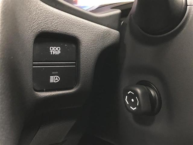 クラウンハイブリッド Ｓ　Ｆｏｕｒ　エレガンススタイル　４ＷＤ　フルセグ　メモリーナビ　ＤＶＤ再生　ミュージックプレイヤー接続可　バックカメラ　衝突被害軽減システム　ＥＴＣ　ＬＥＤヘッドランプ　ワンオーナー　記録簿　アイドリングストップ（26枚目）