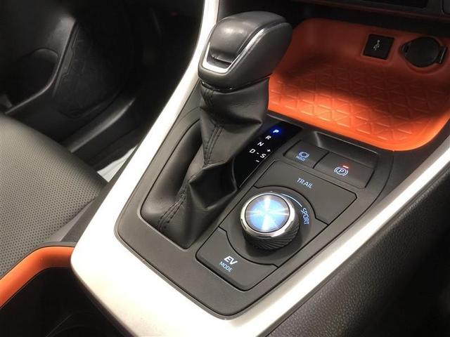 �h���C�u���[�h�Z���N�g�ŁA�󋵂ɉ����đ��s���[�h��I���ł��܂��B�I���������s���[�h�ɂ���ă}���`�C���t�H���[�V�����f�B�X�v���C�̔w�i���ω�����̂ŁA���s���[�h�������I�ɔc���\�ł��B