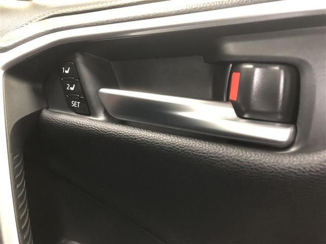 �^�]�Ȃ́A�h���C�o�[�Q�����̃V�[�g�|�W�V�������L���E�Č��ł��郁�����[�@�\�𓋍ڂ��Ă��܂��B