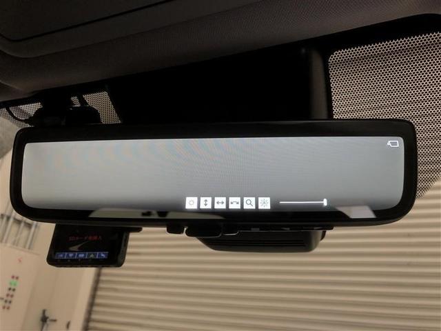 �y�f�W�^���C���i�[�~���[�z�ԗ�����J�����̉f�����C���i�[�~���[���̃f�B�X�v���C�ɕ\�����܂��B�؂�ւ����o�[�𑀍삵�A���ʃ~���[�֐؂�ւ����\�ł��B�w�b�h���X�g��ו��ȂǂɎ��E���Ղ炸�Ɍ���m�F�\�I