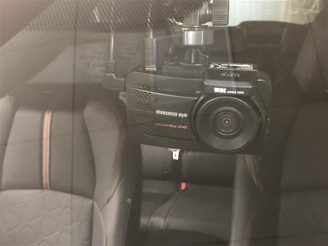 �O����^��^�C�v�̃h���C�u���R�[�_�[�𑕒����Ă��܂��B�@�\�̏ڍׂɂ��܂��ẮA�W���X�܂܂ł��q�˂��������B