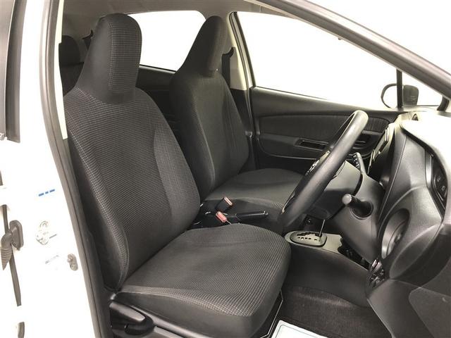 �^�]�Ȏ���́A��ݍ��ނ悤�ȃV���G�b�g�ň͂܂�Ă���A����΃R�b�N�s�b�g�ɂ��邩�̂悤�ȋC���ɂ����Ă���܂���