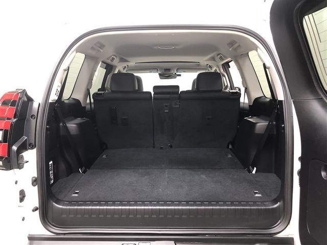 �Z�J���h�V�[�g��O�|���T�[�h�V�[�g���i�[����Ώ��ʂ��قڃt���b�g�ȑ�e�ʂ̉׎��X�y�[�X��n�o�\�I���W���[�p�i�������肵�ĉ^�Ԃ��Ƃ��ł��܂��B