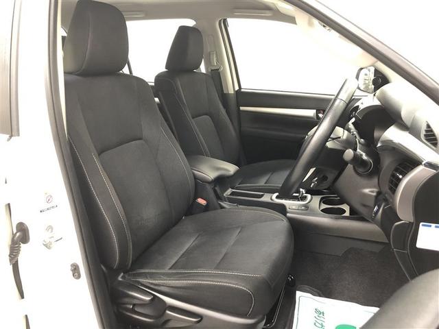 �z�[���h���̂���V�[�g�ŃJ�[�u�̍ۂ��̂��x���Ă���܂��B