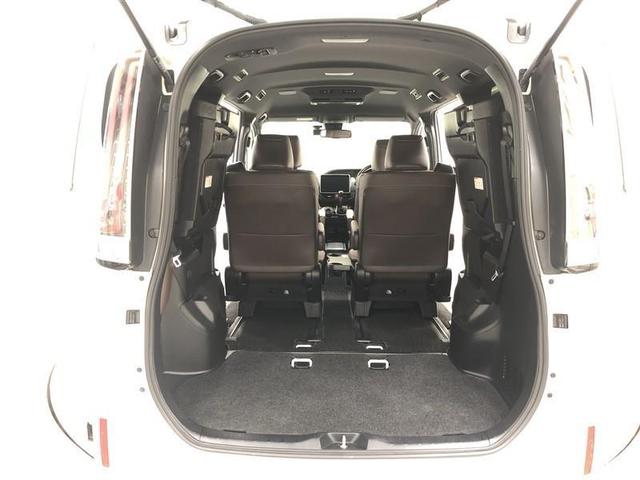 エスクァイア Gi プレミアムパッケージ 4WD フルセグ メモリーナビ DVD再生 ミュージックプレイヤー接続可 後席モニター バックカメラ 衝突被害軽減システム ETC ドラレコ 両側電動スライド LEDヘッドランプ 乗車定員7人 記録簿(15枚目)