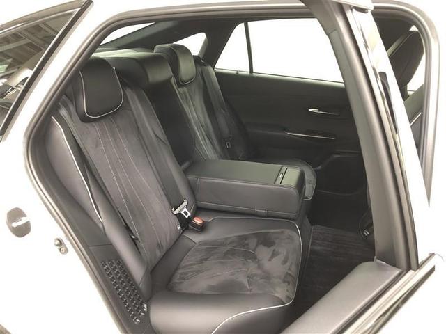 クラウンハイブリッド ＲＳアドバンス　フルセグ　メモリーナビ　ＤＶＤ再生　ミュージックプレイヤー接続可　バックカメラ　衝突被害軽減システム　ＥＴＣ　ドラレコ　ＬＥＤヘッドランプ　ワンオーナー　記録簿　アイドリングストップ（11枚目）