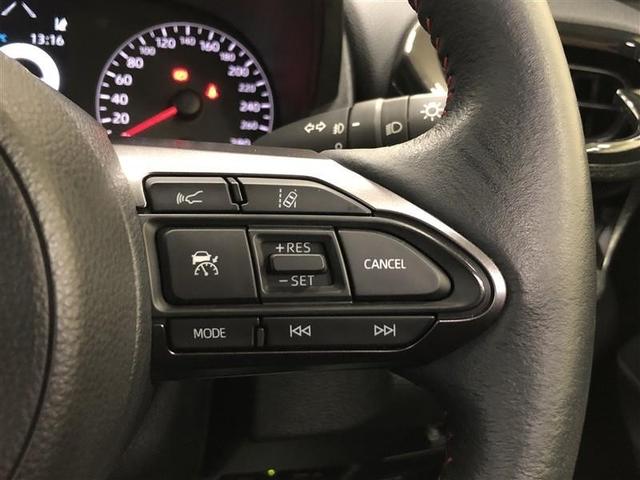 �s���[�_�[�N���[�Y�R���g���[���i�u���[�L����t�j�t�������H�ȂǂŐ�s�Ԃ��Z���T�[���F������ƁA�ݒ肵���ԑ����œK�؂ȎԊԋ�����ۂ��Ȃ���Ǐ]���s���܂��B�����Ԃ̉^�]�̔��y���ɂ��Ȃ���܂��B