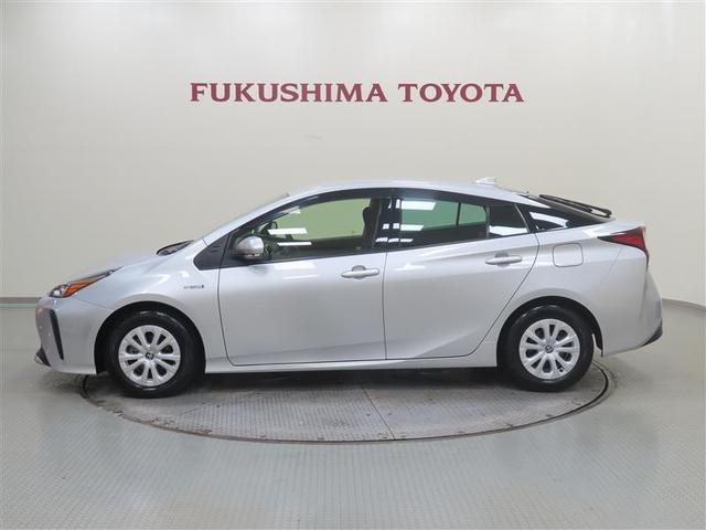 プリウス Ｓ　フルセグ　メモリーナビ　ＤＶＤ再生　ミュージックプレイヤー接続可　バックカメラ　衝突被害軽減システム　ＥＴＣ　ドラレコ　ＬＥＤヘッドランプ　記録簿　アイドリングストップ（3枚目）