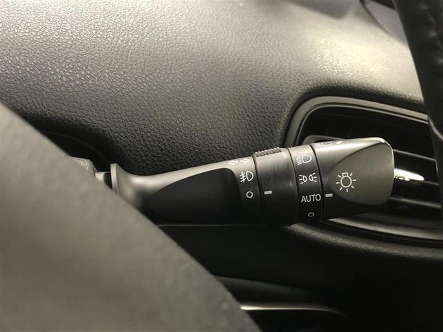 プリウス Ｓ　フルセグ　メモリーナビ　ＤＶＤ再生　ミュージックプレイヤー接続可　バックカメラ　衝突被害軽減システム　ＥＴＣ　ドラレコ　ＬＥＤヘッドランプ　記録簿　アイドリングストップ（25枚目）