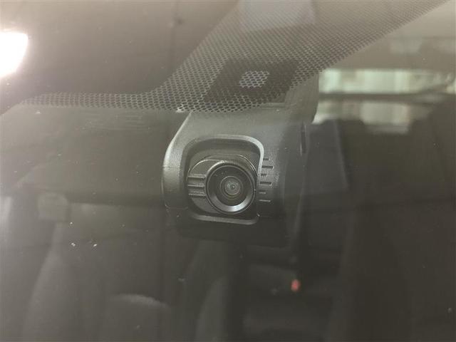 プリウス Ｓ　フルセグ　メモリーナビ　ＤＶＤ再生　ミュージックプレイヤー接続可　バックカメラ　衝突被害軽減システム　ＥＴＣ　ドラレコ　ＬＥＤヘッドランプ　記録簿　アイドリングストップ（29枚目）