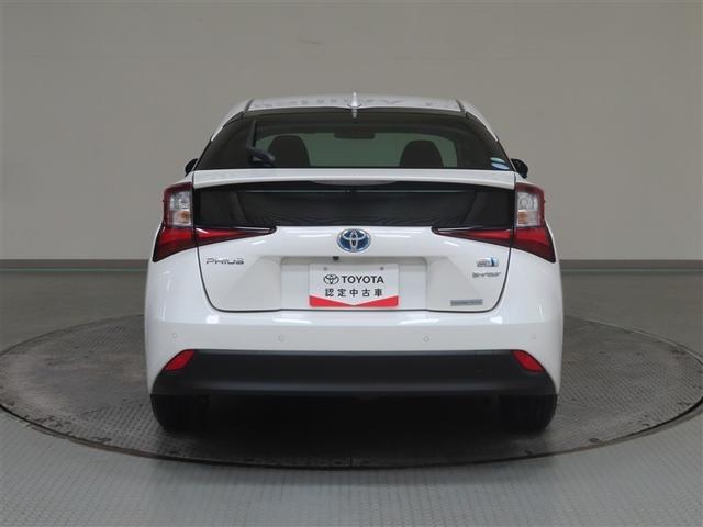 プリウス Ｓ　４ＷＤ　フルセグ　メモリーナビ　ＤＶＤ再生　ミュージックプレイヤー接続可　バックカメラ　衝突被害軽減システム　ＥＴＣ　ドラレコ　ＬＥＤヘッドランプ　ワンオーナー　記録簿　アイドリングストップ（6枚目）