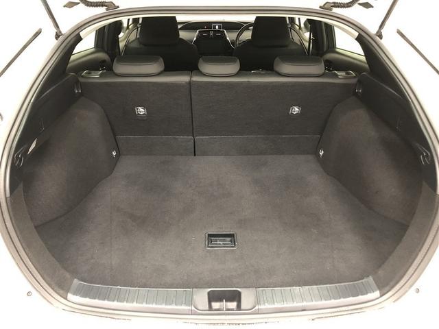 プリウス Ｓ　４ＷＤ　フルセグ　メモリーナビ　ＤＶＤ再生　ミュージックプレイヤー接続可　バックカメラ　衝突被害軽減システム　ＥＴＣ　ドラレコ　ＬＥＤヘッドランプ　ワンオーナー　記録簿　アイドリングストップ（13枚目）