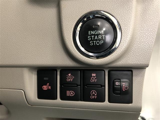 【プッシュボタンスタート】電子カードキーを携帯していれば、エンジン始動はブレーキを踏みながらスイッチを押すだけ！