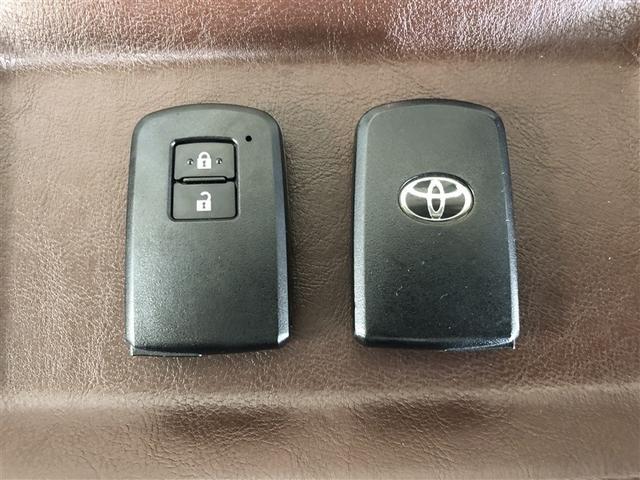 �X�}�[�g�L�[���|�P�b�g��o�b�O�Ɍg�т��Ă���΁A�L�[�����o�����ƂȂ��h�A�n���h������������A�h�A�n���h���̃Z���T�[�ɐG��邾���Ŏ{���ł��܂��B