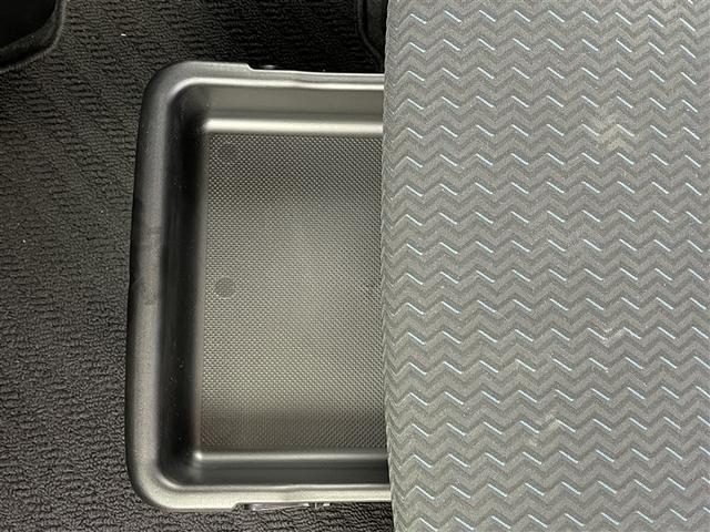 ルーミー カスタムG 4WD フルセグ DVD再生 ミュージックプレイヤー接続可 バックカメラ 衝突被害軽減システム ETC 両側電動スライド LEDヘッドランプ 記録簿 アイドリングストップ(31枚目)