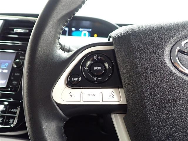 プリウス Ｓ　４ＷＤ　フルセグ　メモリーナビ　ＤＶＤ再生　ミュージックプレイヤー接続可　バックカメラ　衝突被害軽減システム　ＥＴＣ　ＬＥＤヘッドランプ　記録簿（10枚目）