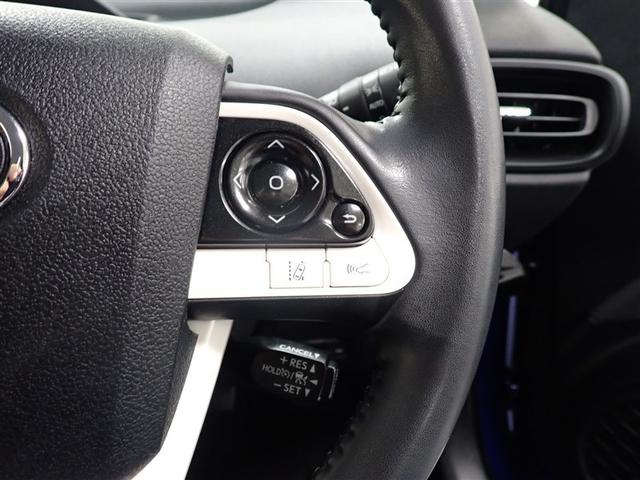 プリウス Ｓ　４ＷＤ　フルセグ　メモリーナビ　ＤＶＤ再生　ミュージックプレイヤー接続可　バックカメラ　衝突被害軽減システム　ＥＴＣ　ＬＥＤヘッドランプ　記録簿（11枚目）