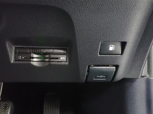 プリウス Ｓ　４ＷＤ　フルセグ　メモリーナビ　ＤＶＤ再生　ミュージックプレイヤー接続可　バックカメラ　衝突被害軽減システム　ＥＴＣ　ＬＥＤヘッドランプ　記録簿（19枚目）