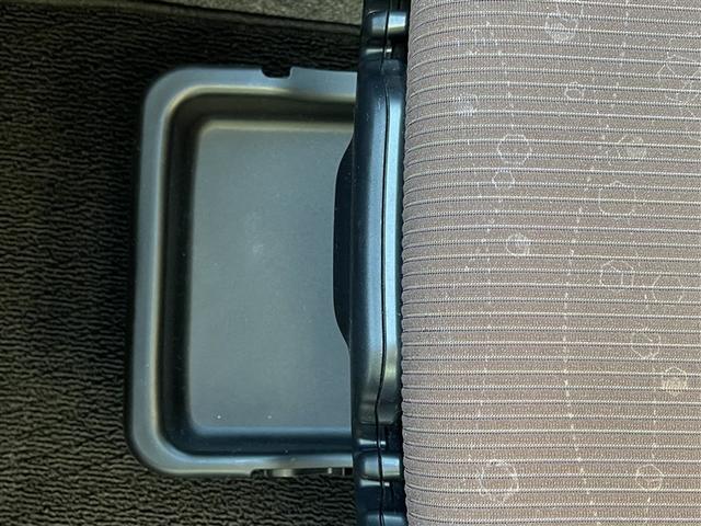 ����ȃV�[�g�A���_�[�g���C