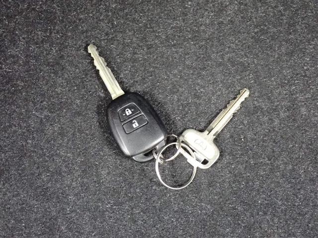 アクア Ｓ　フルセグ　メモリーナビ　ＤＶＤ再生　ミュージックプレイヤー接続可　バックカメラ　ＥＴＣ　ワンオーナー　記録簿（28枚目）