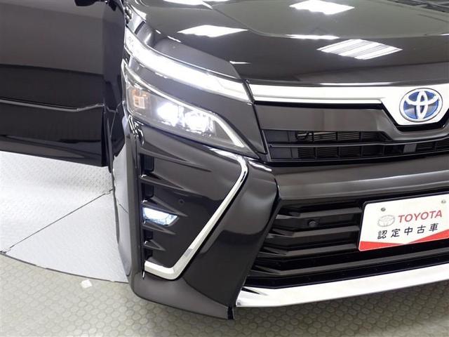 ヴォクシー ハイブリッドＺＳ　煌ＩＩ　フルセグ　メモリーナビ　バックカメラ　衝突被害軽減システム　ＥＴＣ　ＬＥＤヘッドランプ　乗車定員７人　３列シート（5枚目）