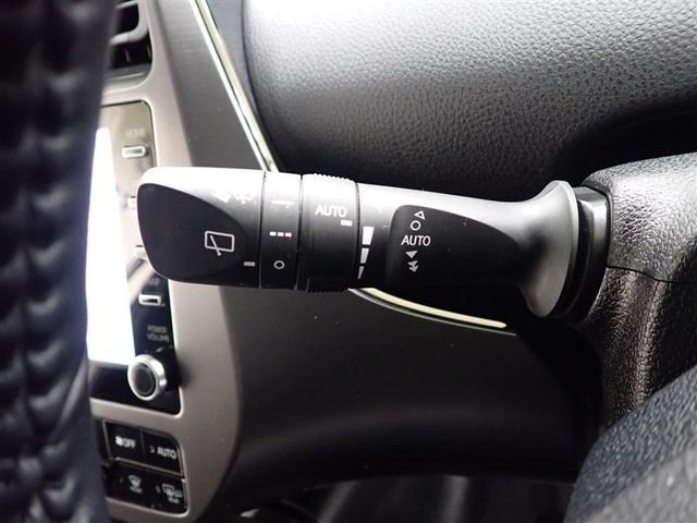 プリウス Ａツーリングセレクション・ブラックエディション　フルセグ　バックカメラ　衝突被害軽減システム　ＥＴＣ　ＬＥＤヘッドランプ　記録簿（12枚目）