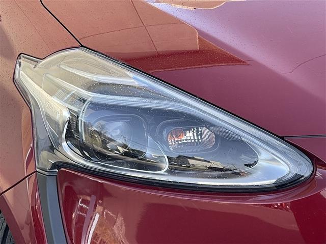 シエンタ Ｇ　セーフティーエディション　４ＷＤ　ワンセグ　メモリーナビ　ＤＶＤ再生　バックカメラ　衝突被害軽減システム　ドラレコ　両側電動スライド　ＬＥＤヘッドランプ　ウオークスルー　乗車定員６人　３列シート　記録簿（4枚目）