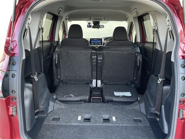 シエンタ Ｇ　セーフティーエディション　４ＷＤ　ワンセグ　メモリーナビ　ＤＶＤ再生　バックカメラ　衝突被害軽減システム　ドラレコ　両側電動スライド　ＬＥＤヘッドランプ　ウオークスルー　乗車定員６人　３列シート　記録簿（28枚目）