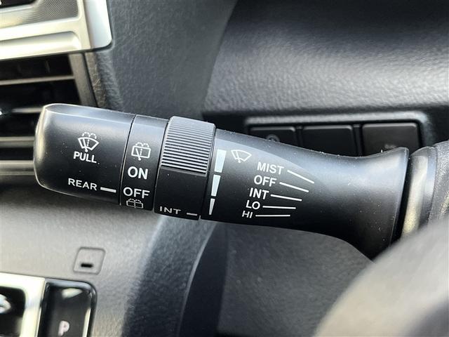 シエンタ ファンベースＧ　セーフティーエディション　フルセグ　メモリーナビ　バックカメラ　衝突被害軽減システム　ＥＴＣ　電動スライドドア　アイドリングストップ（12枚目）