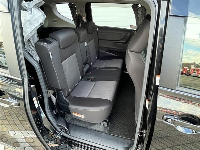 シエンタ ファンベースＧ　セーフティーエディション　フルセグ　メモリーナビ　バックカメラ　衝突被害軽減システム　ＥＴＣ　電動スライドドア　アイドリングストップ（23枚目）